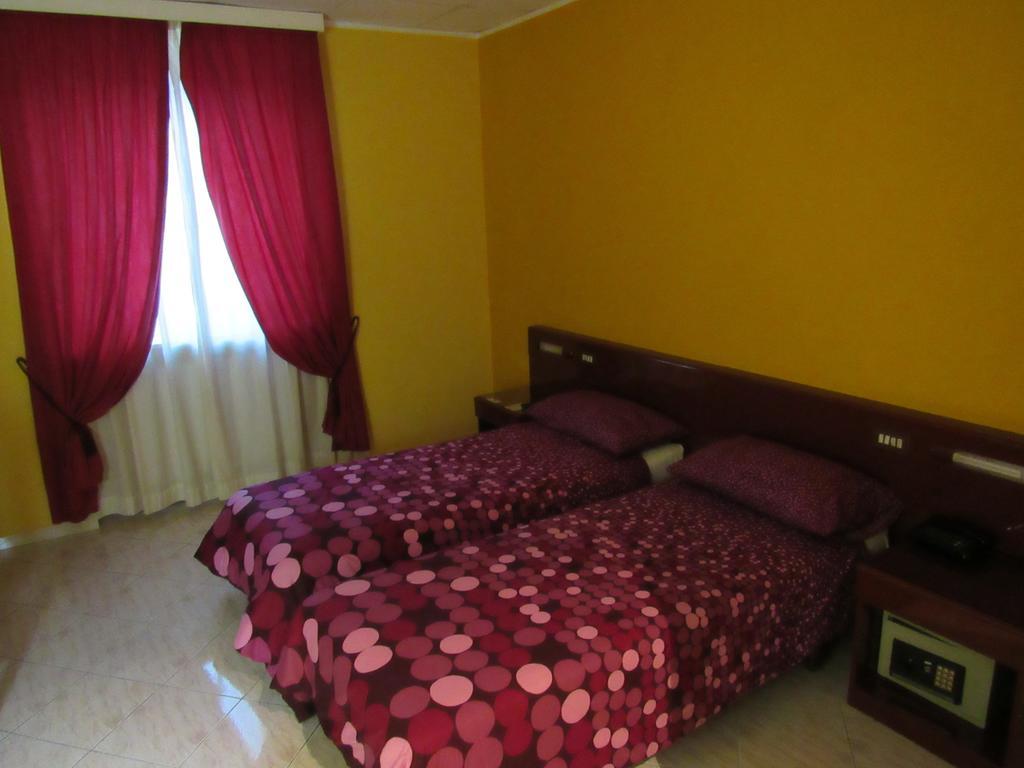 Hotel Elite San Mauro Torinese Habitación foto