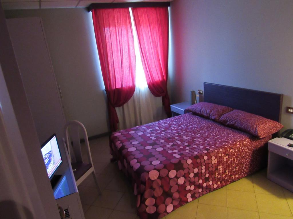 Hotel Elite San Mauro Torinese Habitación foto